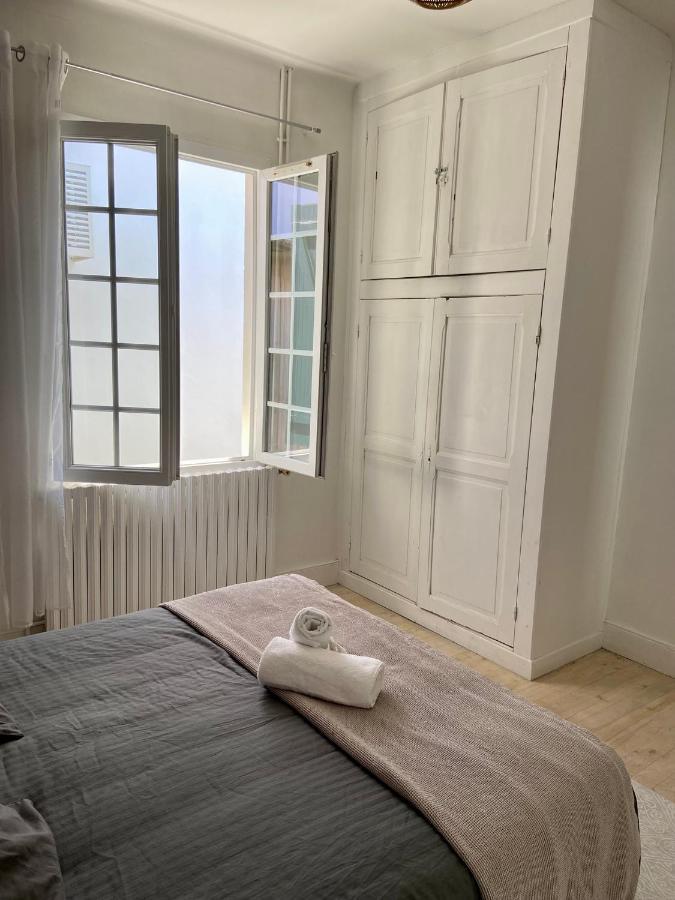 أنغليه Agreable Maison De Ville Avec Une Belle Terrasse المظهر الخارجي الصورة